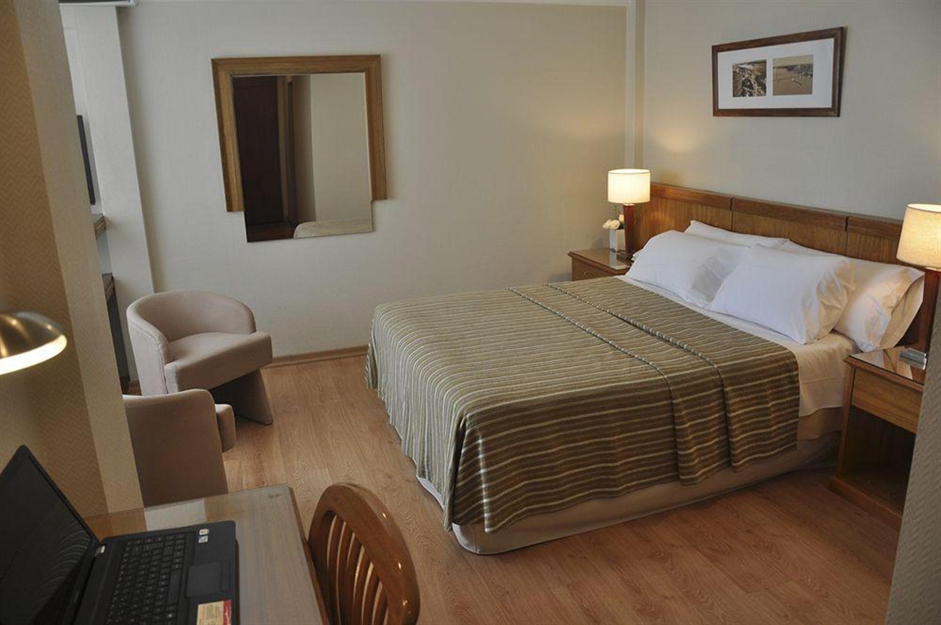 Hotel Solans Presidente Rosario Esterno foto
