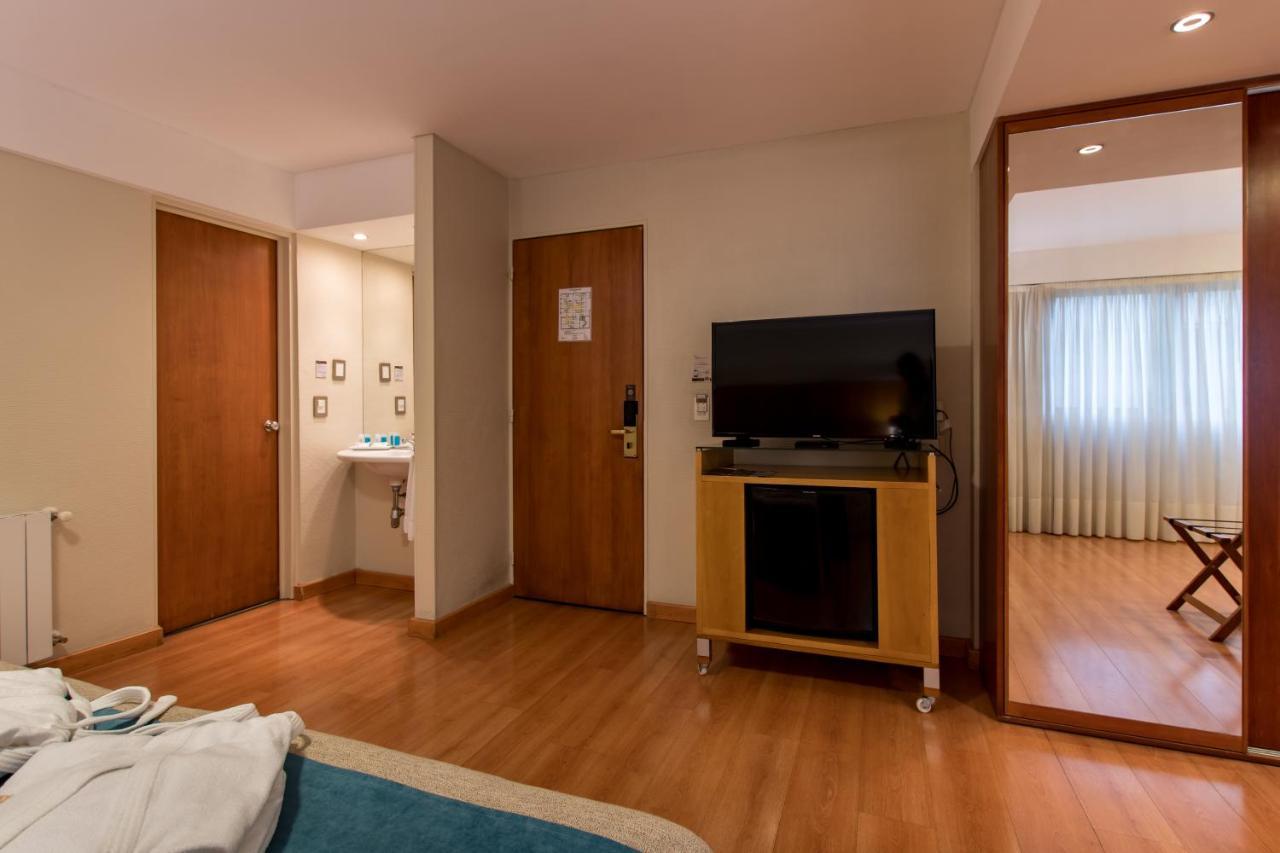 Hotel Solans Presidente Rosario Esterno foto